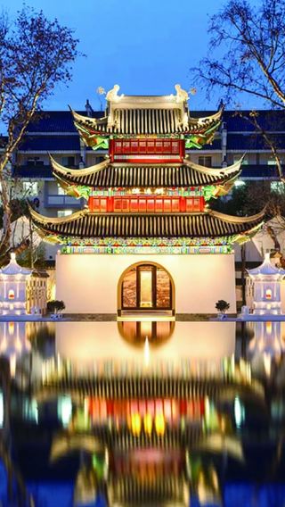 Group of 8 people | Fuzimiao (Confucius Temple) Qinhuai River boat tour + Laomendong historic district half-day tour (foreign guests accepted)