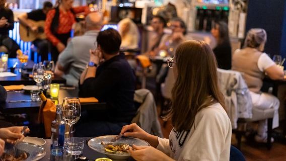 Malaga: Authentische Flamenco-Dinnershow im Restaurant VinoMio