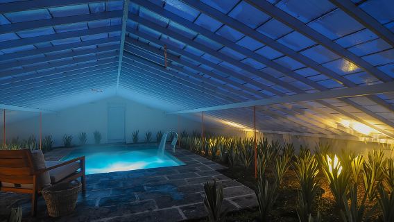 Hot Water Pool Bath Inside Pineapple Plantation & Dinner