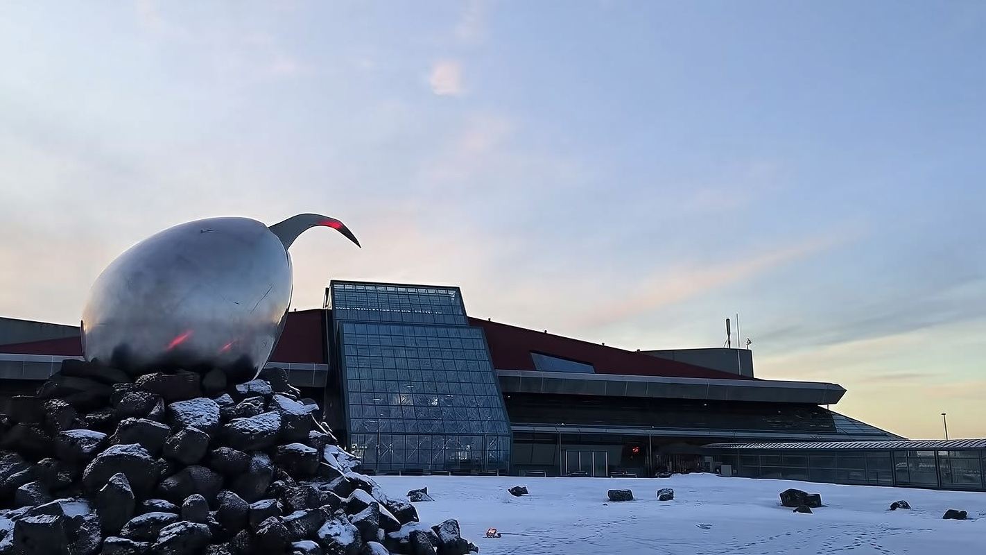 包車遊冰島門戶：藍湖仙境、維京船、大陸橋、音樂記憶、彩色地標