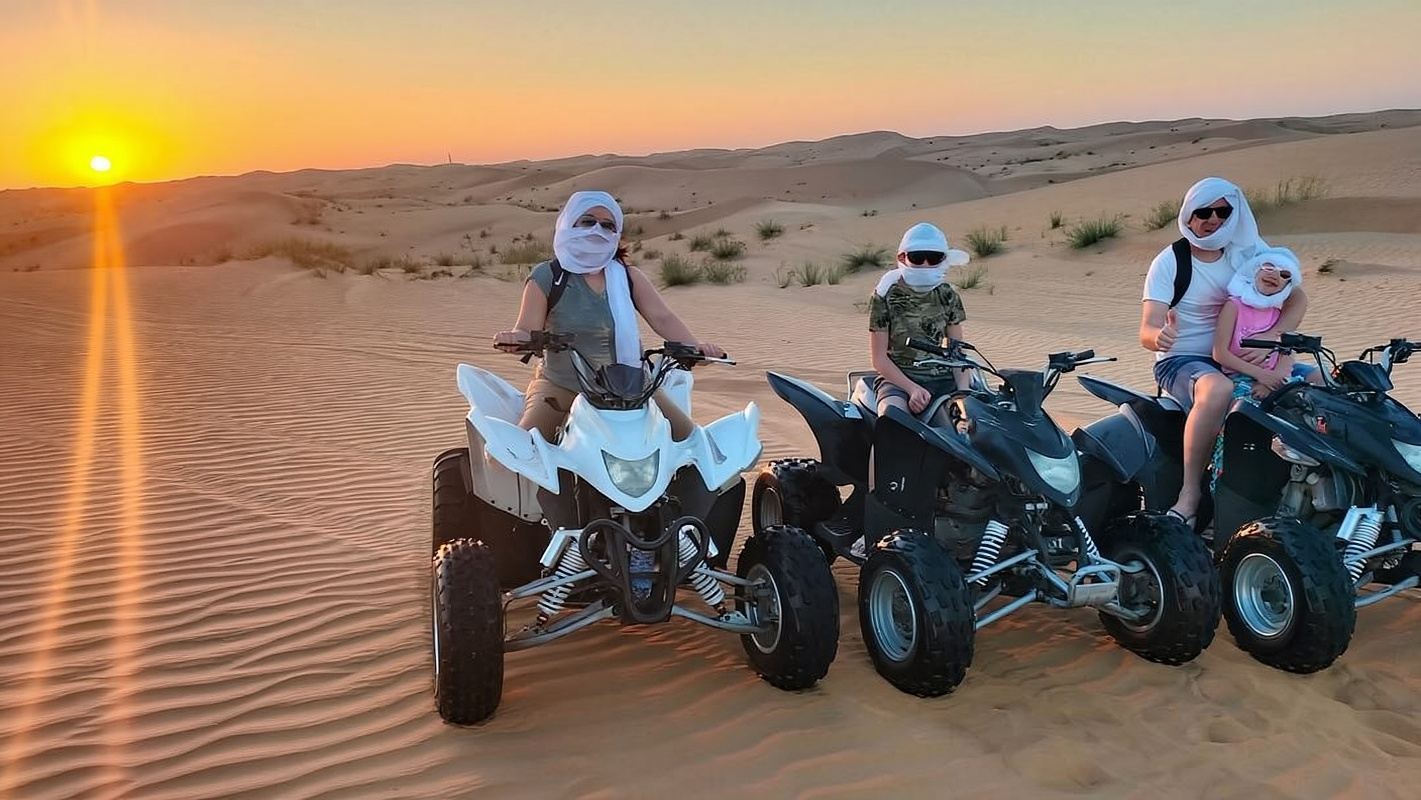 Ранний сафари по дюнам в Абу-Даби + катание на квадроциклах