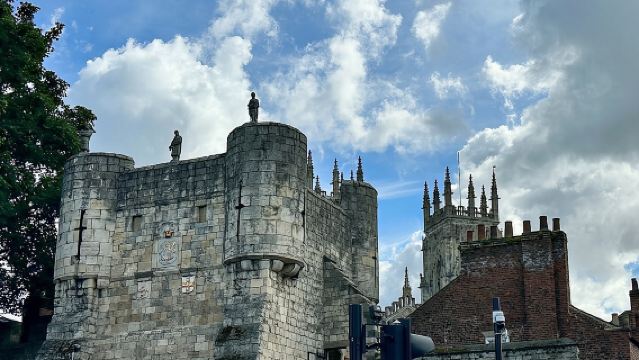 York Historical Gems Tour & A Taste of York Chocolate