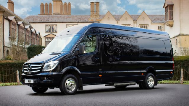 Luxury Shore Excursion: Glendalough & Dublin Highlights