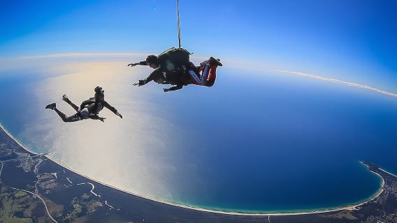 จากโกลด์โคสต์: ประสบการณ์กระโดดร่มแบบ Tandem เหนืออ่าวไบรอน