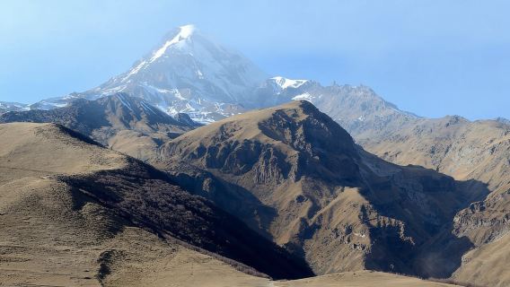 Gita di un giorno al monte Kazbegi e Gudauri con guida autorizzata