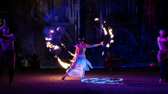 Ubud: Pertunjukan Makan Malam Lost City - Pengalaman Kisah Kemanusiaan