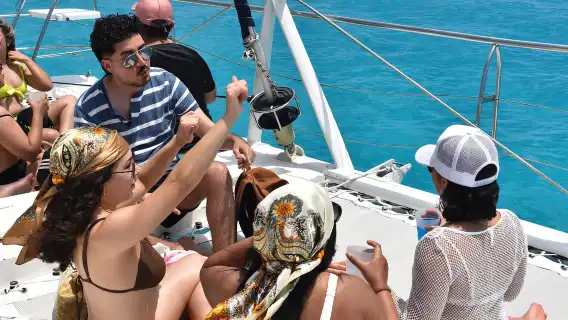Cancun: Isla Mujeres Only Adults Catamaran, drinks & snorkel