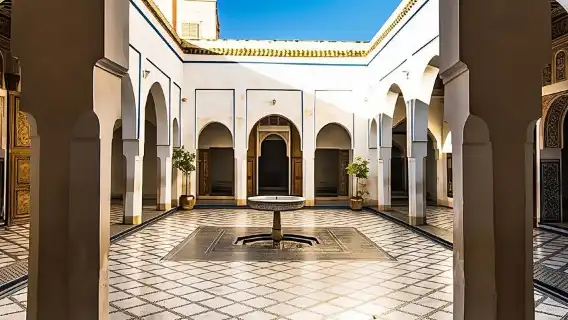 Marrakech: Bahia Palace, Madrasa Bn Yousef, Souk Medina Tour