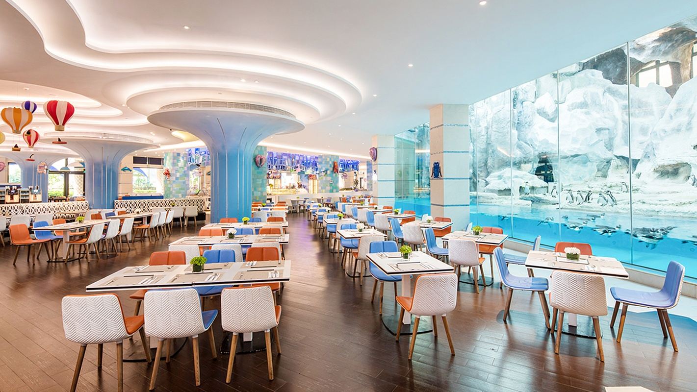 Buffet breakfast/lunch/dinner at Emperor Penguin Restaurant in Zhuhai Chimelong Ocean Kingdom Resort Penguin Hotel