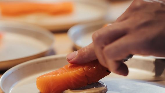 山梨縣富士山遊船日落晚餐體驗（河口湖搭乘日落遊船，遙望富士山）