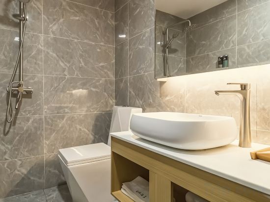 Guangzhou Yuebei Hotel Room Type - Premier Room (3 Beds)