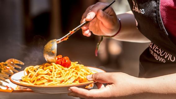 Vesuvius: Vineyards Tour + Wine Tasting and Lunch