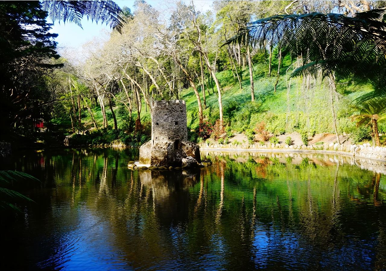제로니무스 수도원+리스본 벨렝탑+발견기념비+페나 국립 왕궁 당일 치기 여행