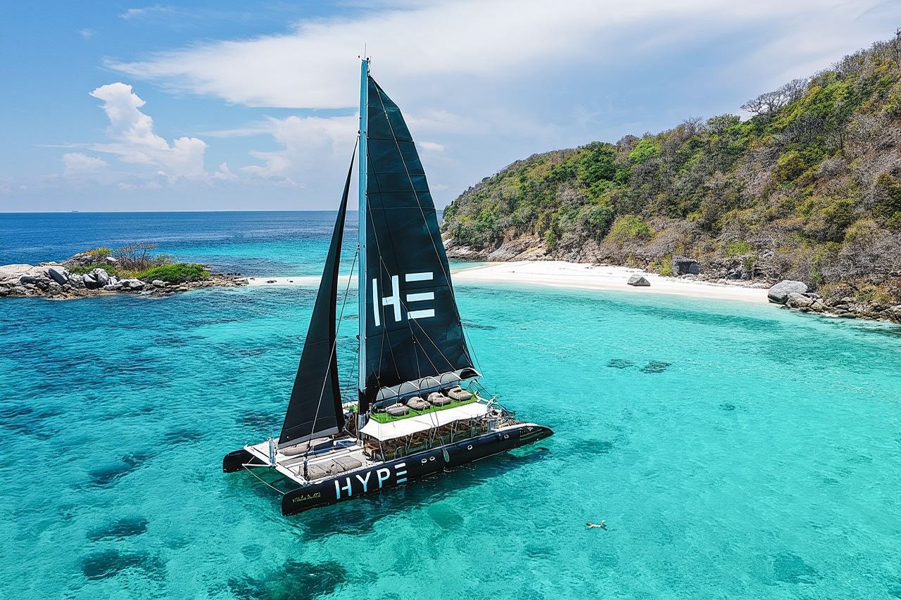 Hype Boat Club: l'esperienza in catamarano più unica di Phuket