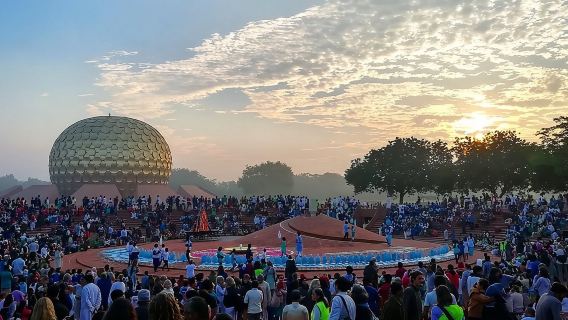 Auroville dan Pondicherry Tour dari Chennai