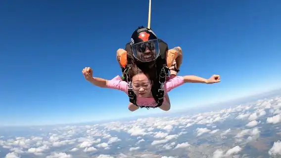 江蘇無錫太湖高空雙人跳傘【4000公尺自由落體+專業高清視訊拍攝+視訊剪輯】
