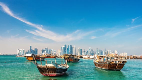 Vivi il tour della città di Doha con una guida locale e un giro in dhow
