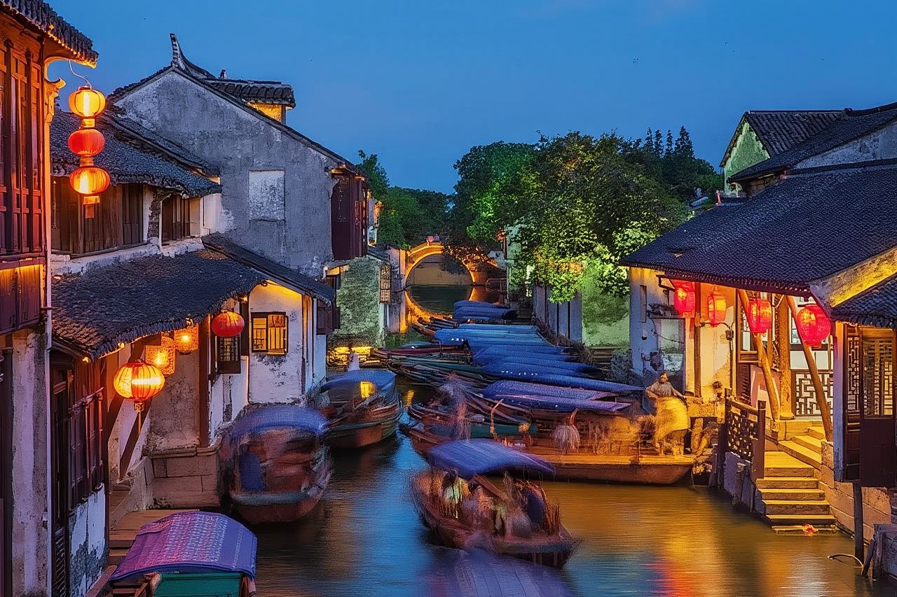 Suzhou Highlights : Zhouzhuang Ancient Town & 'Only Zhouzhuang' Performance 