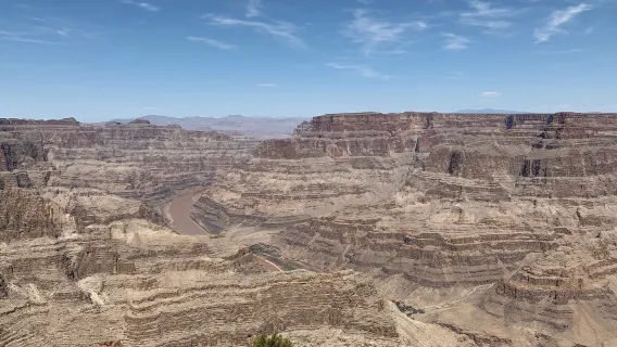 Tour giornaliero al West Canyon + Diga di Hoover + Seven Magic Mountains con pranzo incluso [Piccolo gruppo esclusivo di 13 persone]