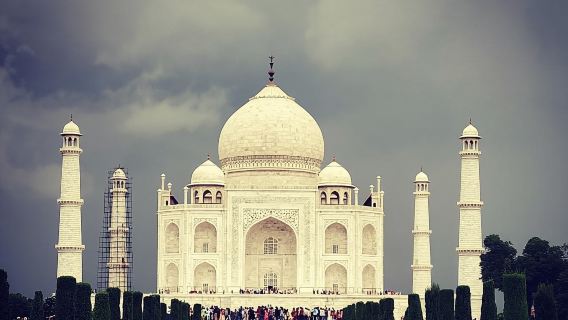 อักรา: ทัวร์ชมทัชมาฮาลและสุสานพร้อมไกด์นำเที่ยวแบบไม่ต้องต่อคิว