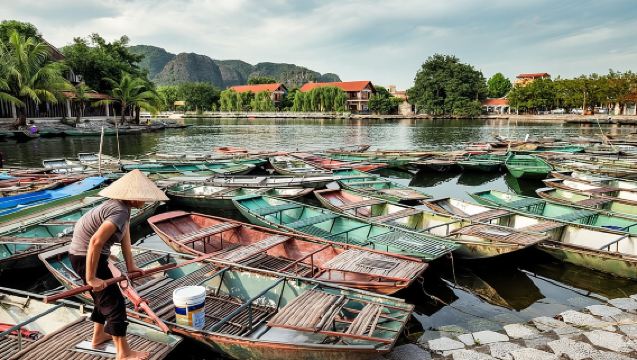 ทัวร์กลุ่มเล็ก 9 คนเต็มวัน นินห์บิ่งห์พร้อมไกด์นำเที่ยว ต้นทางจากฮานอย