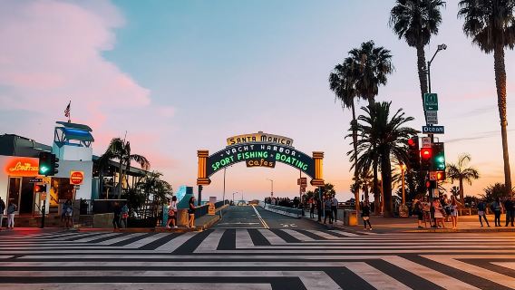 好萊塢星光大道+比佛利+灰石豪苑+聖塔莫尼卡|精品洛杉磯一日遊