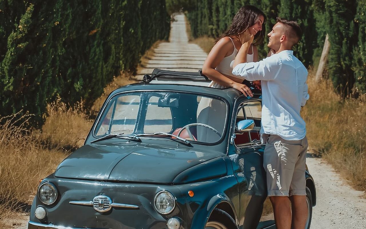 Da San Gimignano: tour del Chianti a bordo di una Fiat 500 d'epoca