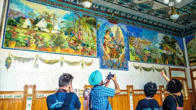 Valencia: Essentials and World Heritages Sites Walking Tour