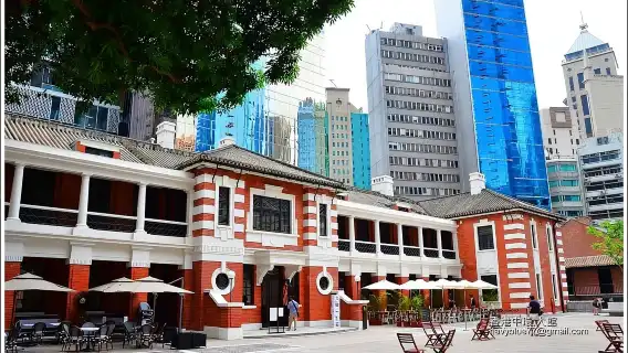 Central + Hong Kong Tramways (Ding Ding) + Victoria Harbour + The Star Ferry 1-day tour|Try egg tart milk tea