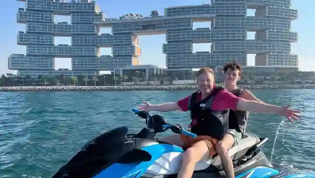 棕櫚島：1.5 小時水上摩托車導覽遊