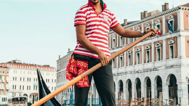 ヴェネツィア：ため息橋の下でのゴンドラ乗船とプレミアムオーディオガイド