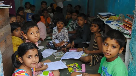 Private Dharavi Slum Tour with Transport and Refreshments