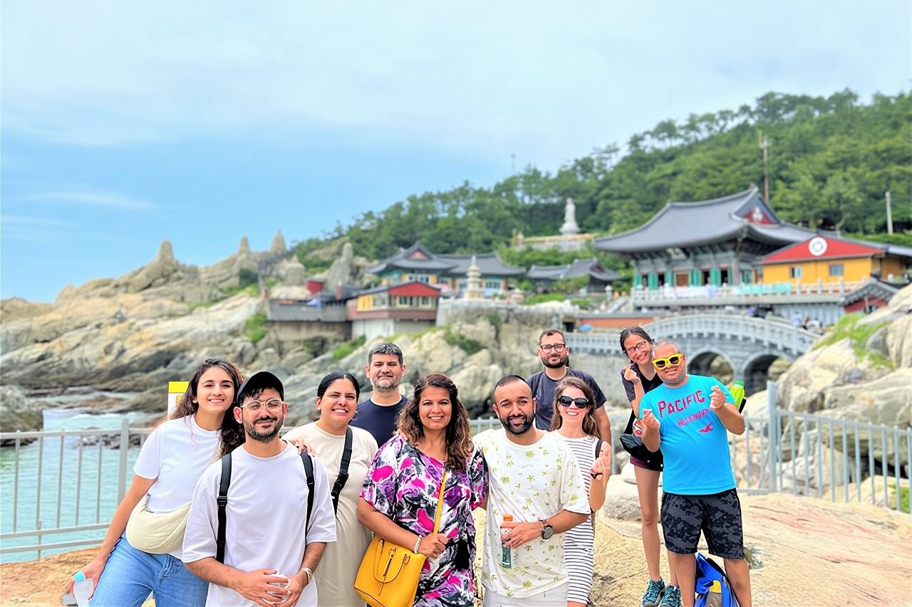 정식 허가를 받은 투어 가이드와 전용 차량이 포함된 부산 개인 투어