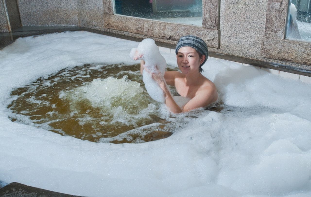 Myeongdong Hana Mud Massage & Sauna Experience