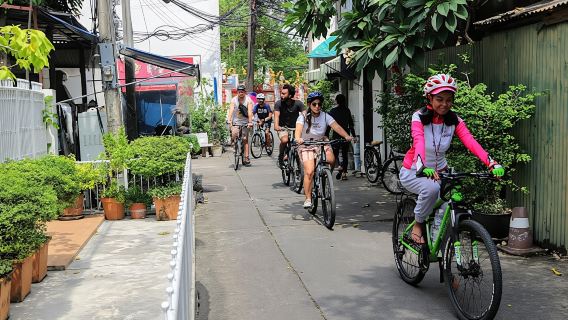 ทัวร์ปั่นจักรยานและล่องเรือชมคลองในกรุงเทพฯ พร้อมอาหารกลางวัน