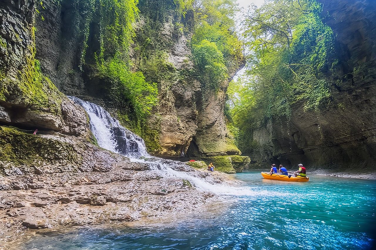Tour della grotta di Prometeo e del canyon di Martvili da Kutaisi