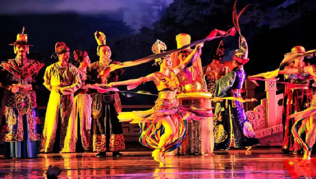 西安大唐芙蓉園+《夢回大唐》演出一日遊【升級版·掃碼入園】