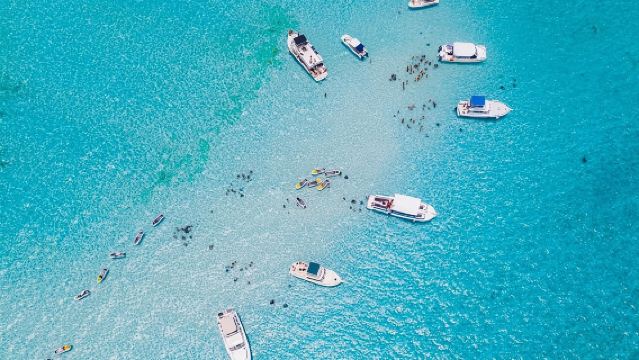 ทัวร์เจ็ทสกีรอบเกาะ 3 ชั่วโมง สัมผัสวิถีชีวิตบนเกาะ