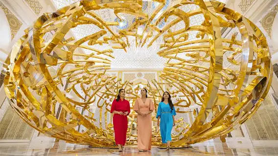 阿布達比盧浮宮+總統府+大清真寺一日遊【中文司機接駁+午餐】