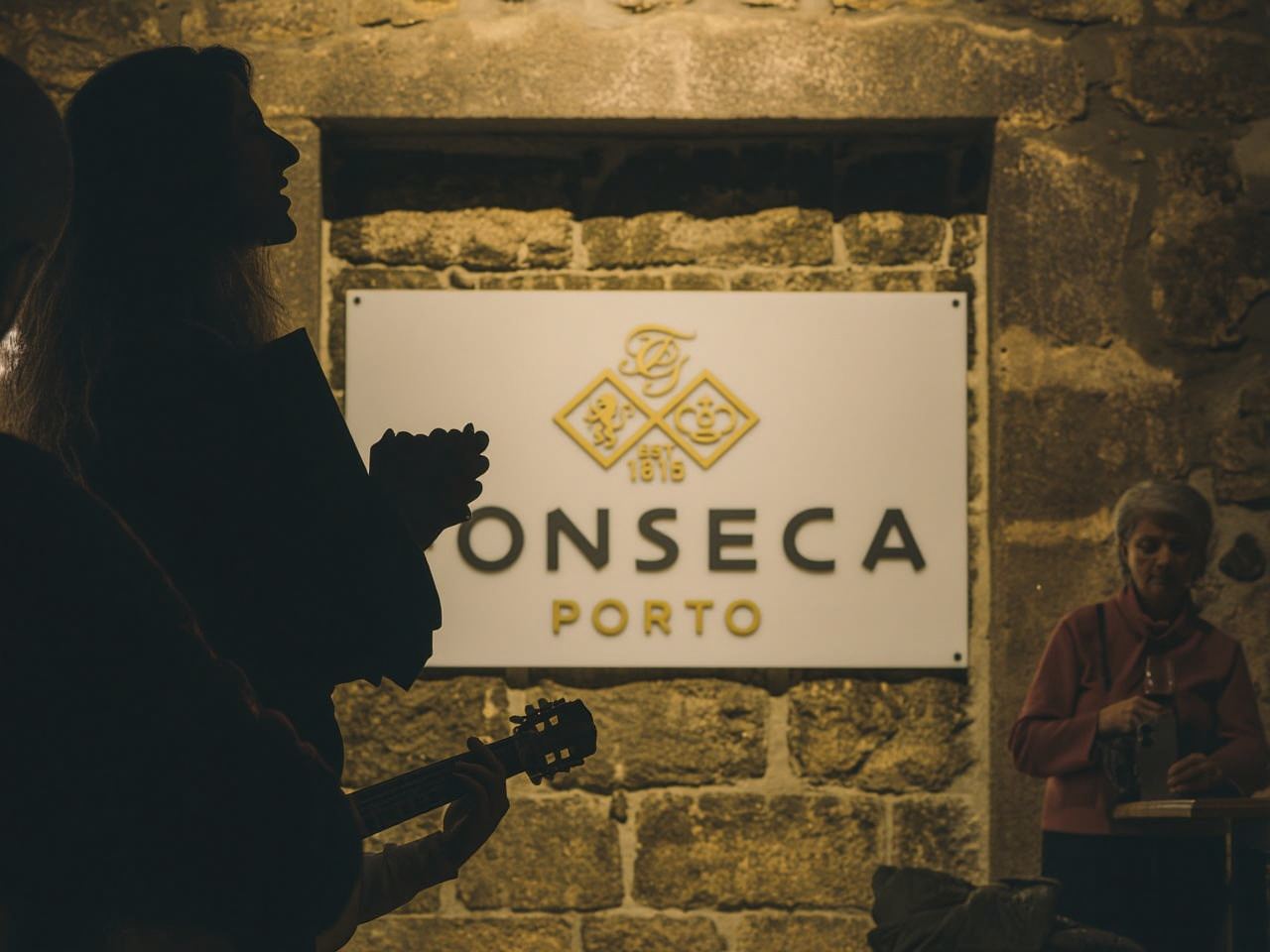 Porto: Fonseca Cellar Tour & Fado Show with Optional Dinner