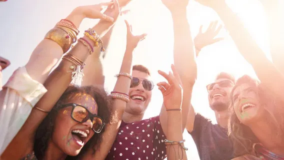 Lisbona: crociera in barca al tramonto con DJ e open bar