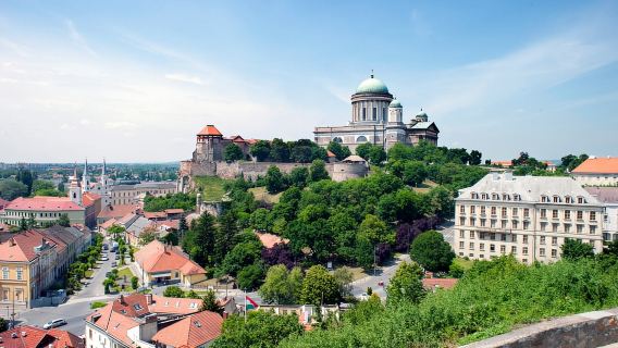 Ab Budapest: Tagestour zum Donauknie auf Englisch
