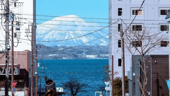 Sapporo round-trip private charter to Noboribetsu, Noboribetsu Jigokudani Valley, Lake Tōya, Lake Shikotsu and more - Premium Selection