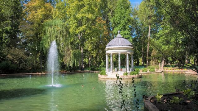 Royal Palace of Aranjuez and Royal Site of San Lorenzo de El Escorial in Madrid