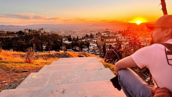 Tour privato: 4 culture, Granada in profondità