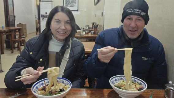 ทัวร์กลุ่มเมืองซีอานพร้อมสำรวจอาหารยามค่ำคืน: เจดีย์ห่านป่าเล็กและใหญ่ + พิพิธภัณฑ์ + กำแพงเมือง