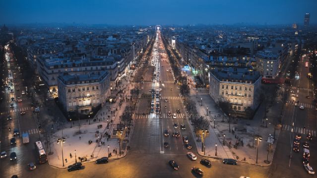 巴黎聖母院+香榭麗舍大道+聖心聖殿一日遊