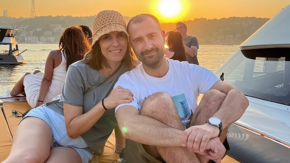 Pelayaran Matahari Terbenam di Istanbul dengan Kapal Pesiar Mewah - Pelayaran Grup Berpemandu