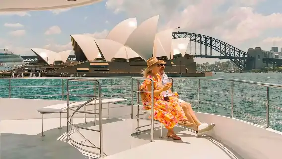 Sydney Darling Harbour 3-Hour Luxury Cruise Dinner Day Tour & Night Tour Journey Beyond Cruises [Gourmet Western Cuisine/Desserts/Drinks + Opera House/Harbour Bridge]