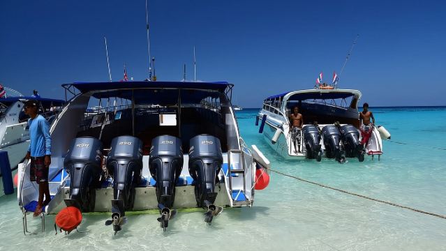 ทัวร์ดำน้ำดูปะการัง เกาะเต่า & เกาะนางยวน โดยเรือสปีดโบ๊ทจากสมุย